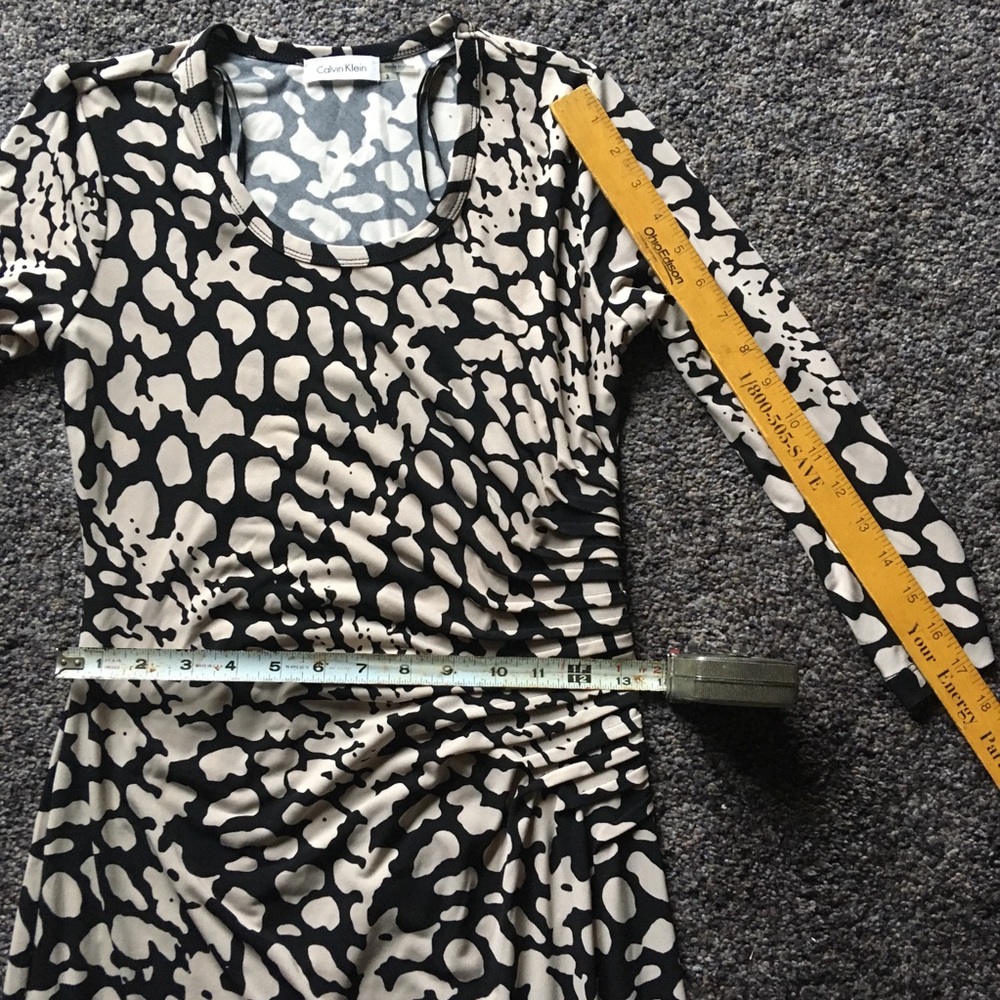 Calvin Klein Print Jersey Dress - Picture 5 of 7